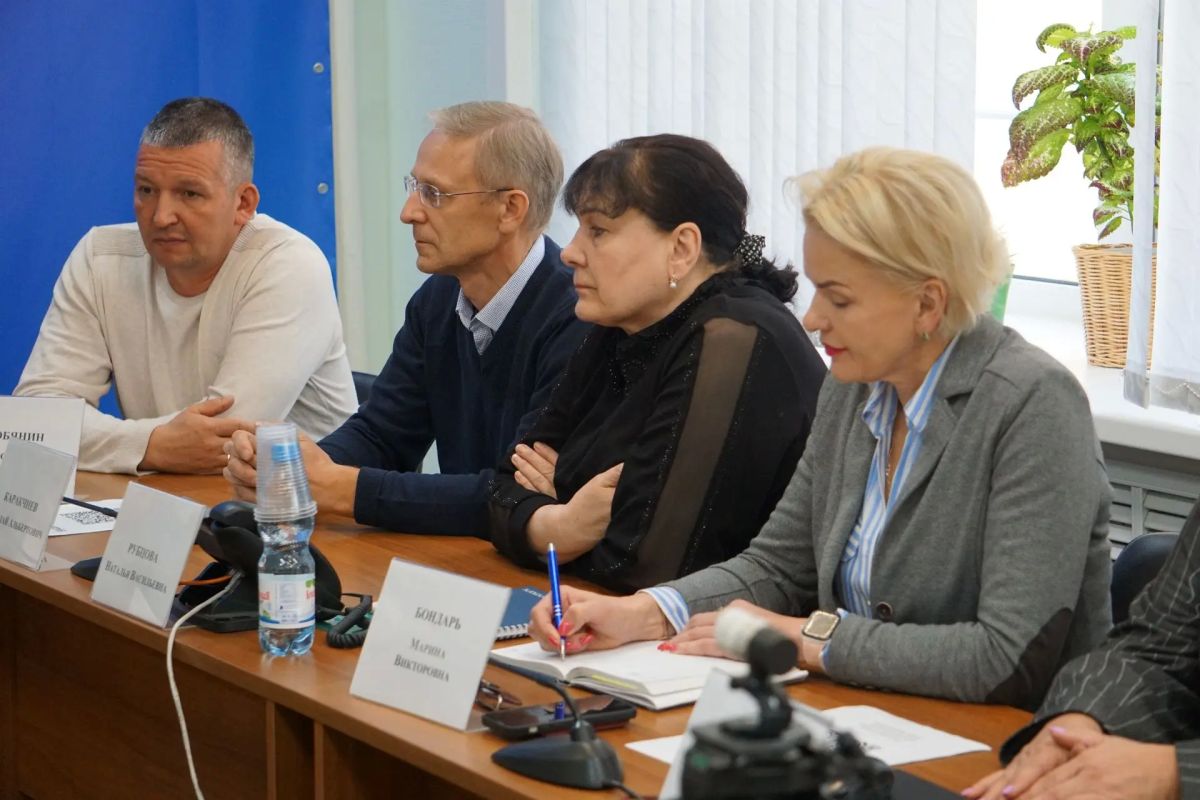 Максим Мартышин: Вчера на базе Общественной приёмной Главы Республики Коми состоялся Штаб общественной поддержки «Команда Республики Коми» Максим Мартышин: Вчера на базе Общественной приёмной Главы Республики Коми состоялся Штаб общественной поддержки «Команда Республики Коми»