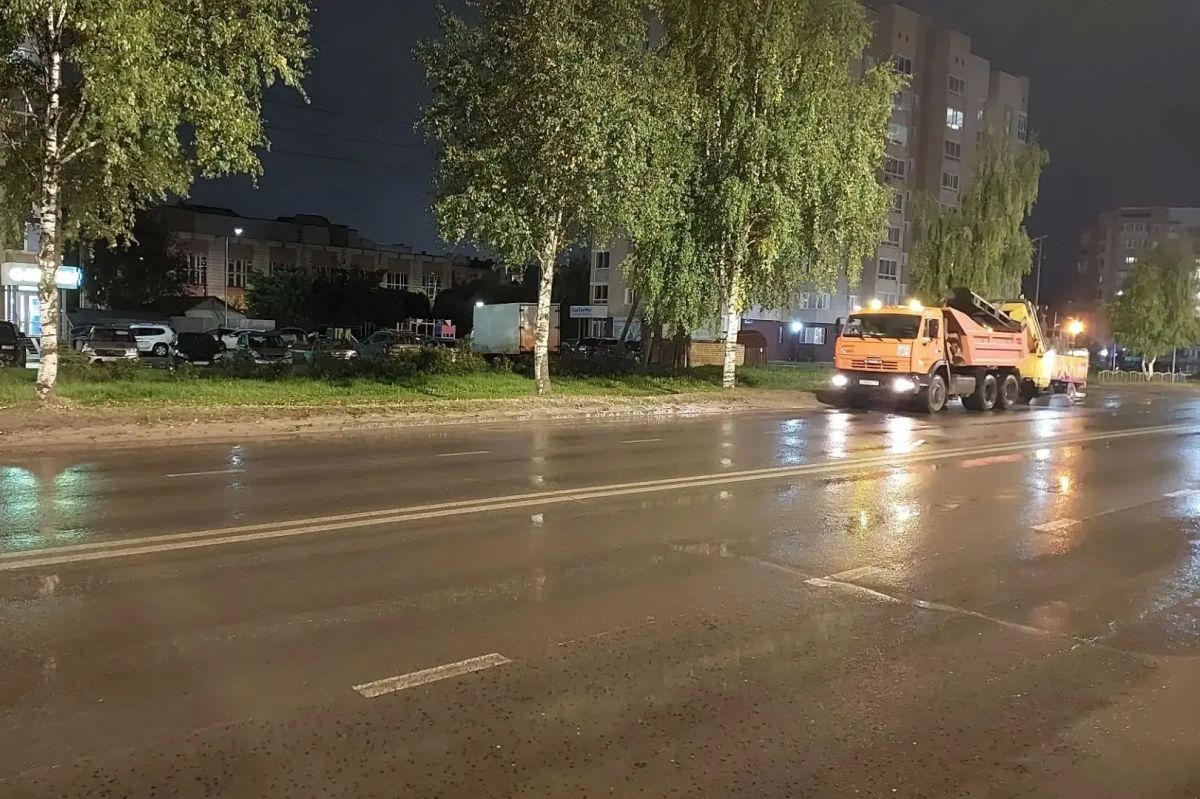 Максим Мартышин: Осень постепенно вступает в свои права, разбрасывая повсюду листву, и нам приходится прибираться за ней, параллельно выполняя все привычные задачи Максим Мартышин: Осень постепенно вступает в свои права, разбрасывая повсюду листву, и нам приходится прибираться за ней, параллельно выполняя все привычные задачи