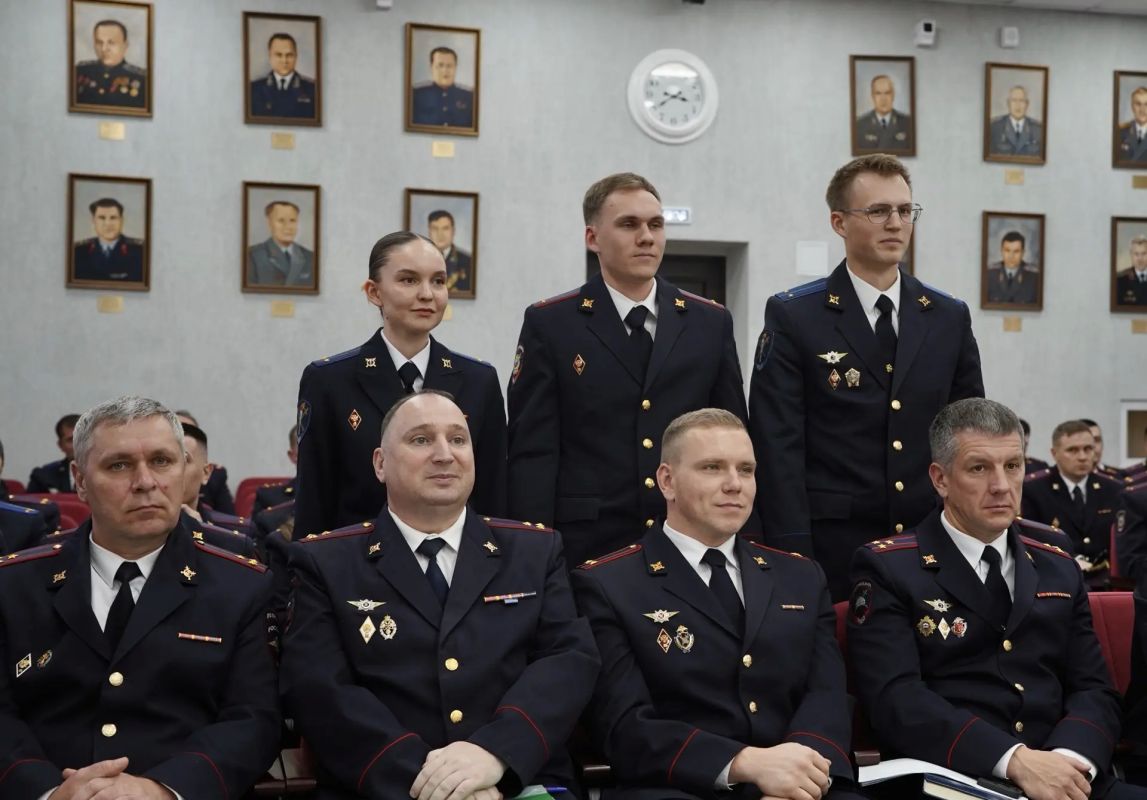 В МВД по Республике Коми выбрали лучших молодых сотрудников В МВД по Республике Коми выбрали лучших молодых сотрудников
