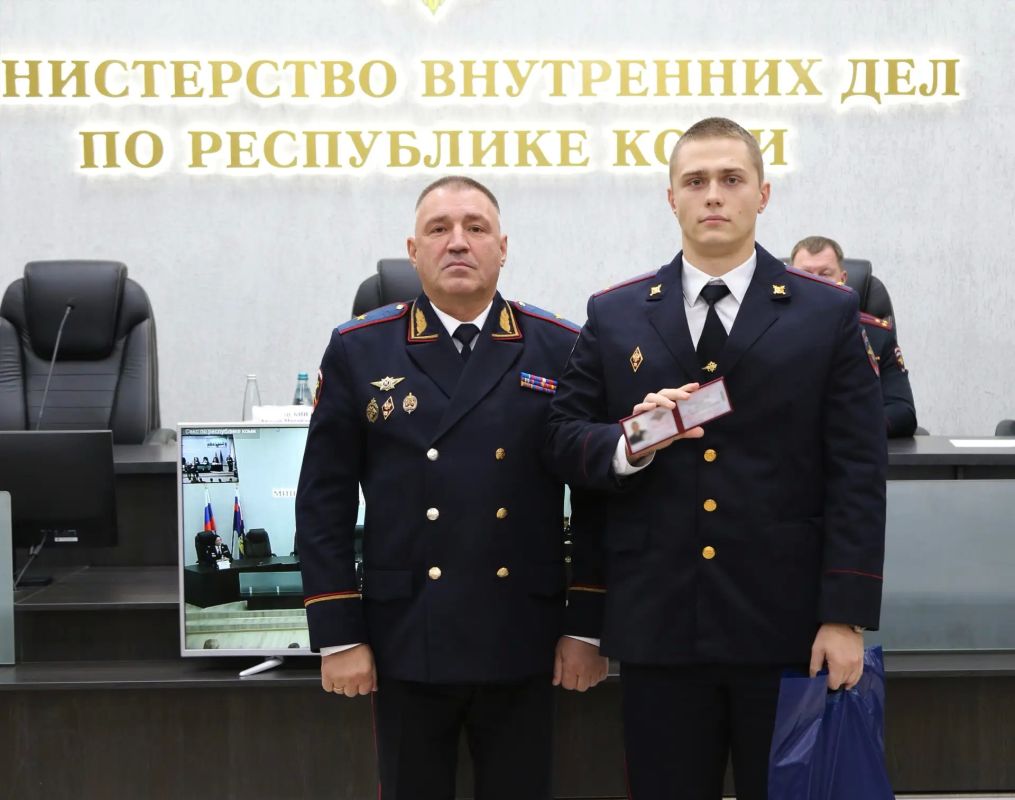 Андрей Сицский встретился с выпускниками ведомственных вузов 2026 года Андрей Сицский встретился с выпускниками ведомственных вузов 2026 года