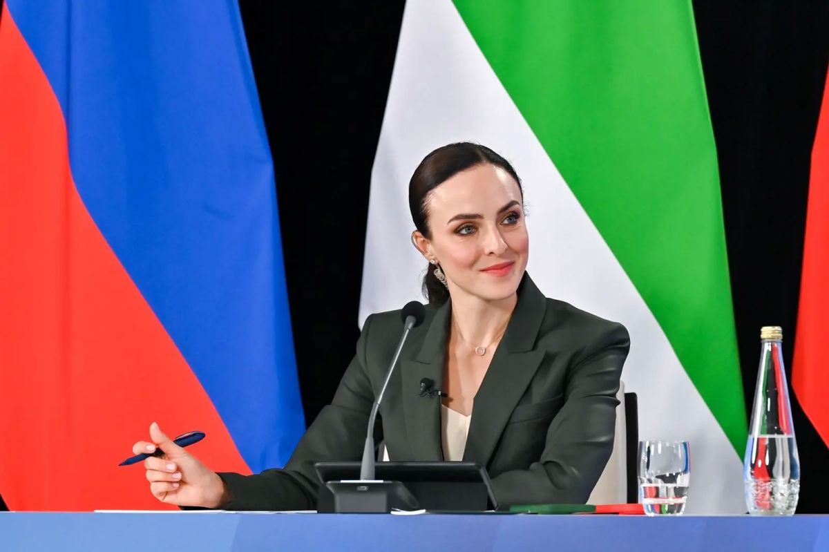 Александра Суворова во второй раз станет ведущей Прямой линии Ростислава Гольдштейна