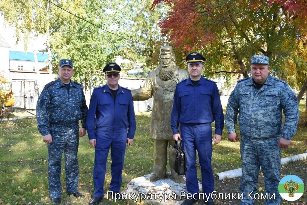 Прокурор Республики Коми Николай Егоров посетил с проверкой лечебное учреждение УФСИН в г. Ухте. Проверкой охвачены производственные объекты, профильные медицинские отделения и жилые помещения Прокурор Республики Коми Николай Егоров посетил с проверкой лечебное учреждение УФСИН в г. Ухте. Проверкой охвачены производственные объекты, профильные медицинские отделения и жилые помещения