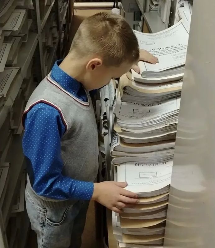 В Сыктывкаре полицейские познакомили воспитанников детского дома-интерната с работой миграционной службы В Сыктывкаре полицейские познакомили воспитанников детского дома-интерната с работой миграционной службы