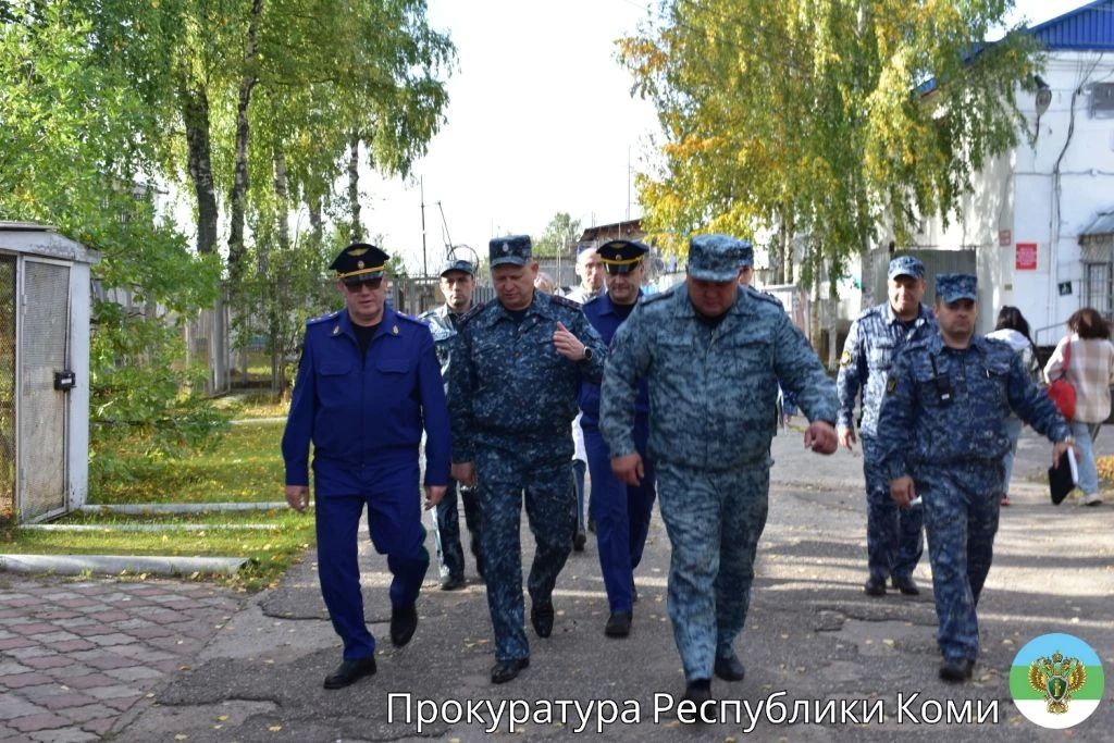 Прокурор Республики Коми Николай Егоров посетил с проверкой лечебное учреждение УФСИН в г. Ухте. Проверкой охвачены производственные объекты, профильные медицинские отделения и жилые помещения Прокурор Республики Коми Николай Егоров посетил с проверкой лечебное учреждение УФСИН в г. Ухте. Проверкой охвачены производственные объекты, профильные медицинские отделения и жилые помещения