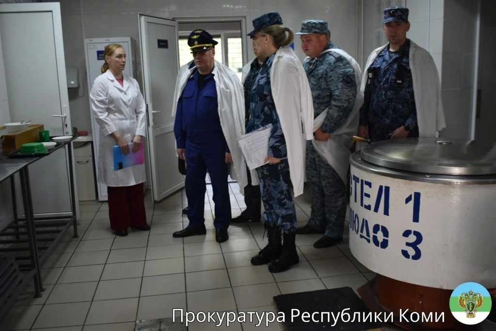 Прокурор Республики Коми Николай Егоров посетил с проверкой лечебное учреждение УФСИН в г. Ухте. Проверкой охвачены производственные объекты, профильные медицинские отделения и жилые помещения Прокурор Республики Коми Николай Егоров посетил с проверкой лечебное учреждение УФСИН в г. Ухте. Проверкой охвачены производственные объекты, профильные медицинские отделения и жилые помещения