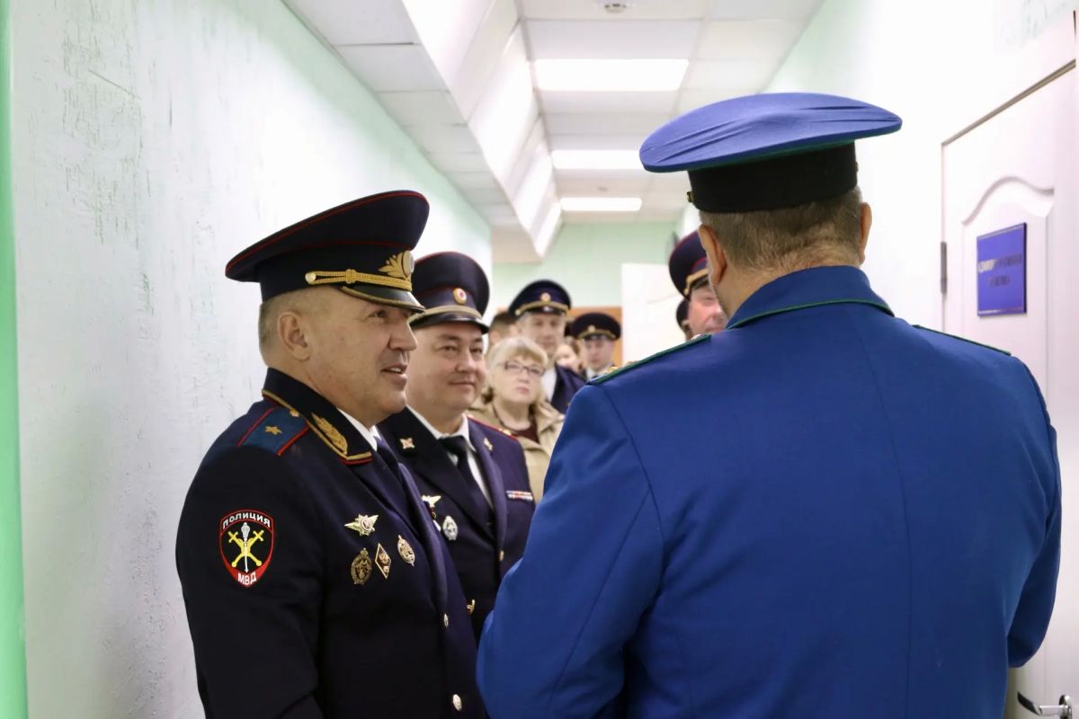 Андрей Сицский оценил новые условия работы сотрудников Госавтоинспекции ОМВД России по Сыктывдинскому району Андрей Сицский оценил новые условия работы сотрудников Госавтоинспекции ОМВД России по Сыктывдинскому району
