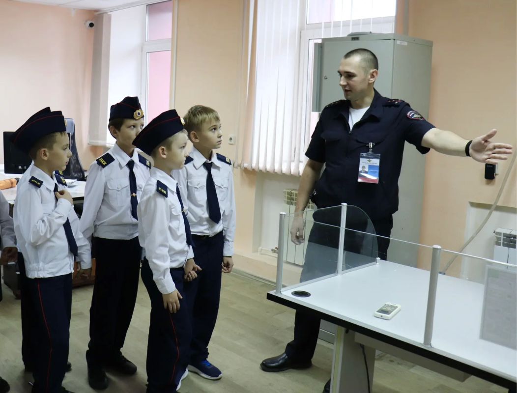Прокадеты побывали в гостях у воркутинских полицейских Прокадеты побывали в гостях у воркутинских полицейских