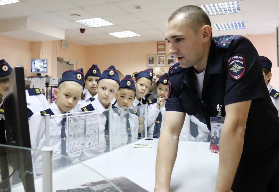 Прокадеты побывали в гостях у воркутинских полицейских