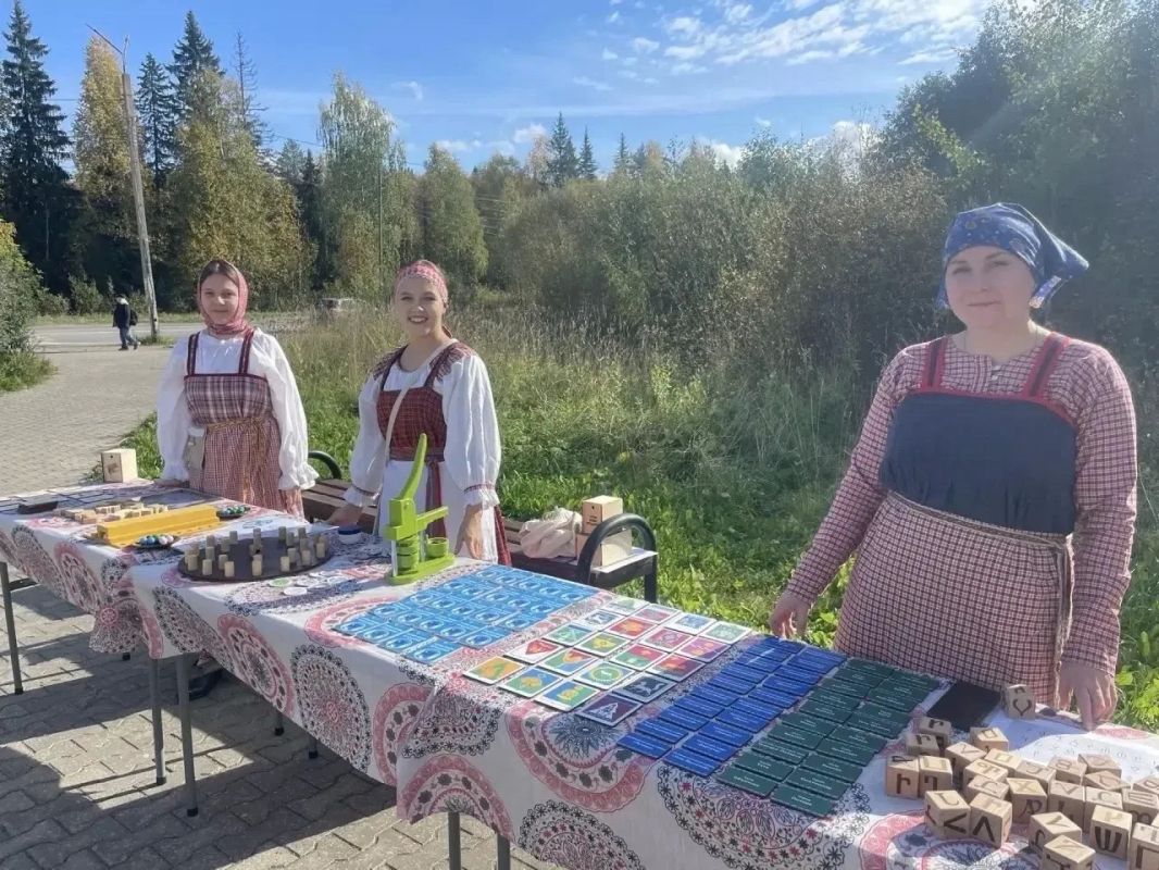 В Сыктывкаре развернулась большая культурная программа «Дни микрорайонов» В Сыктывкаре развернулась большая культурная программа «Дни микрорайонов»