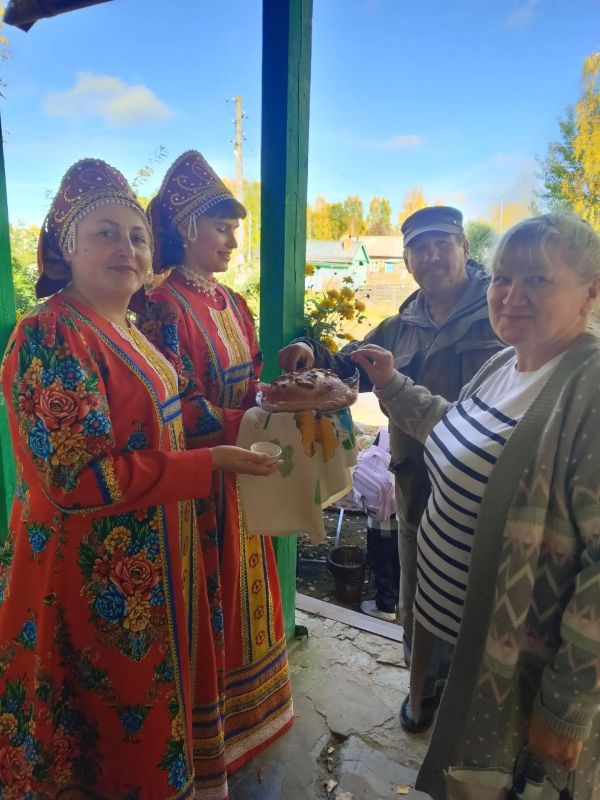 Праздник урожая и традиций: в посёлке Комсомольск-на-Печоре прошла осенняя ярмарка Праздник урожая и традиций: в посёлке Комсомольск-на-Печоре прошла осенняя ярмарка