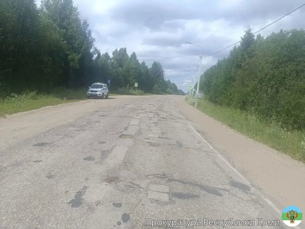 Прокуратура Удорского района провела проверку исполнения требований законодательства о безопасности дорожного движения при содержании участка дороги на подъезде к с. Кослан Прокуратура Удорского района провела проверку исполнения требований законодательства о безопасности дорожного движения при содержании участка дороги на подъезде к с. Кослан
