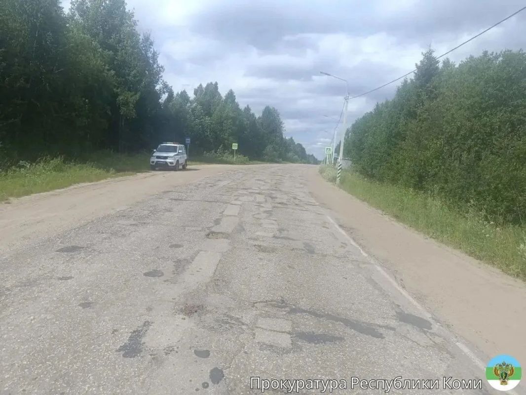 Прокуратура Удорского района провела проверку исполнения требований законодательства о безопасности дорожного движения при содержании участка дороги на подъезде к с. Кослан Прокуратура Удорского района провела проверку исполнения требований законодательства о безопасности дорожного движения при содержании участка дороги на подъезде к с. Кослан