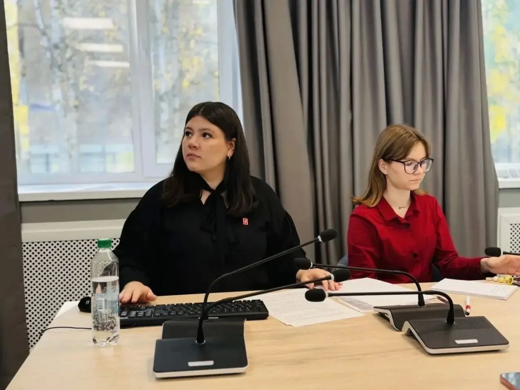Сегодня заместитель руководителя администрации Сыктывкара - начальник управления образования Ольга Бригида провела заседание Координационного совета Движения Первых Сегодня заместитель руководителя администрации Сыктывкара - начальник управления образования Ольга Бригида провела заседание Координационного совета Движения Первых