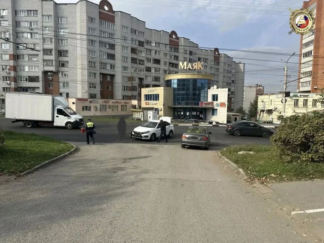 Курьер на электровелосипеде пострадал в ДТП в Чебоксарах Курьер на электровелосипеде пострадал в ДТП в Чебоксарах