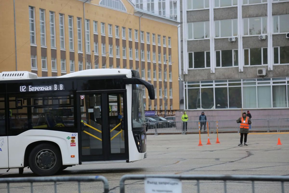 Максим Мартышин: Друзья, в эту субботу, 3 октября, на Театральной площади состоится конкурс профессионального мастерства «Лучший водитель городского и грузового транспорта - 2026» Максим Мартышин: Друзья, в эту субботу, 3 октября, на Театральной площади состоится конкурс профессионального мастерства «Лучший водитель городского и грузового транспорта - 2026»