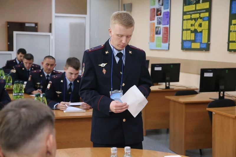 Олег Бобрецов из Усть-Цильмы признан лучшим участковым страны Олег Бобрецов из Усть-Цильмы признан лучшим участковым страны