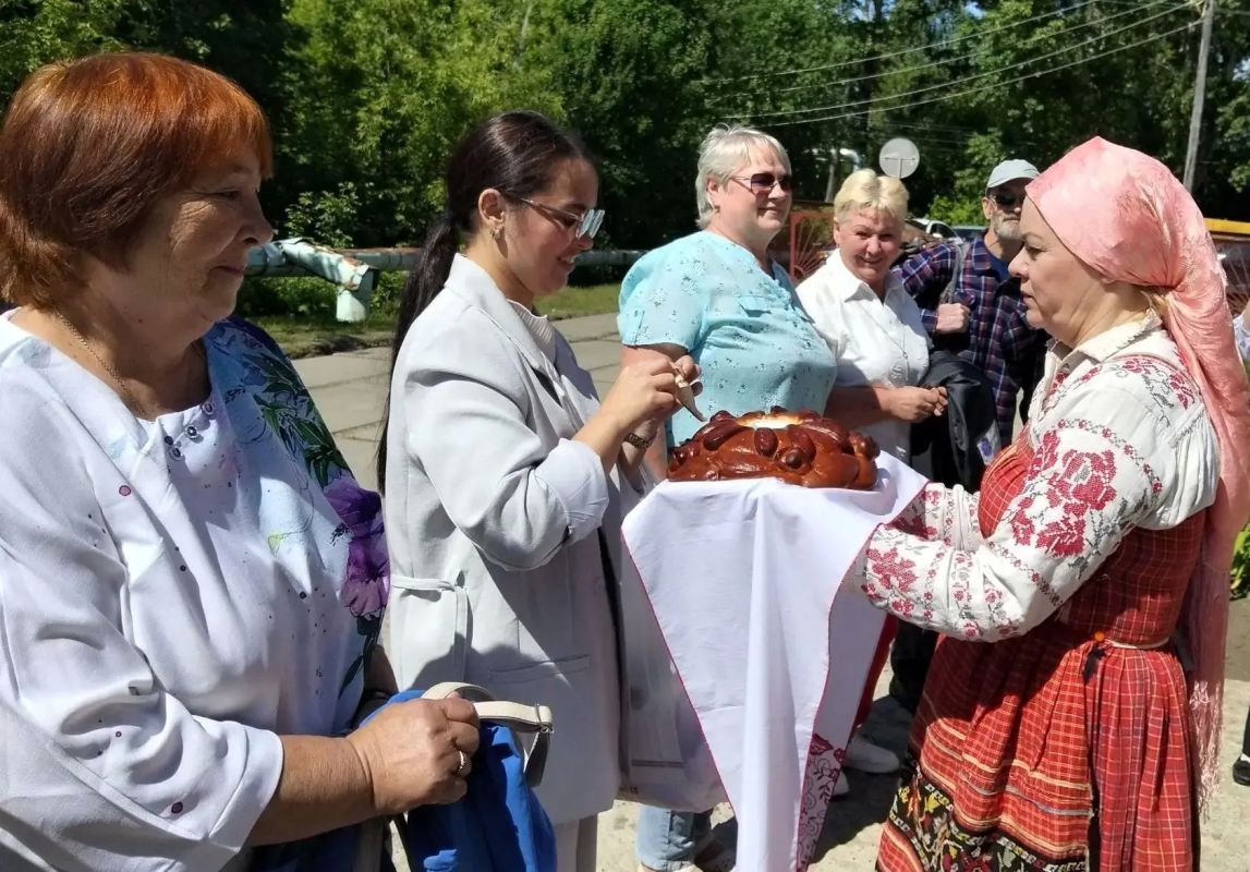 Более 900 мероприятий прошло в Центрах общения старшего поколения Коми с начала года Более 900 мероприятий прошло в Центрах общения старшего поколения Коми с начала года