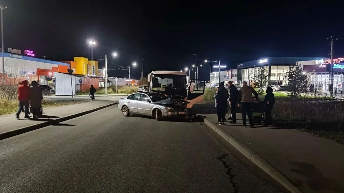 Водитель столичного автобуса №19 совершил аварию под психоактивными веществами Водитель столичного автобуса №19 совершил аварию под психоактивными веществами