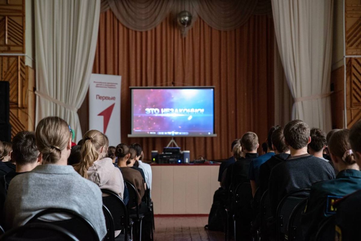 В Ухте полицейские и общественники провели профилактические встречи со школьниками и студентами В Ухте полицейские и общественники провели профилактические встречи со школьниками и студентами
