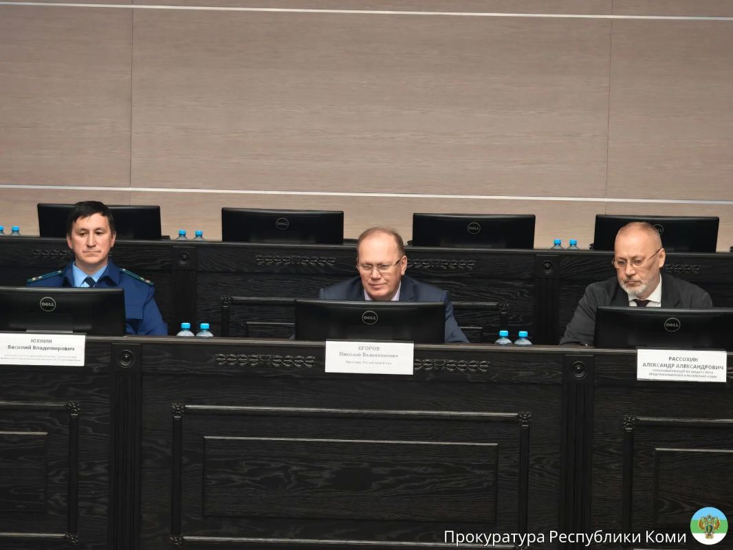 Сегодня прокурор Республики Коми Николай Егоров в рамках Всероссийского дня приема предпринимателей встретился с представителями бизнес-сообщества Сегодня прокурор Республики Коми Николай Егоров в рамках Всероссийского дня приема предпринимателей встретился с представителями бизнес-сообщества