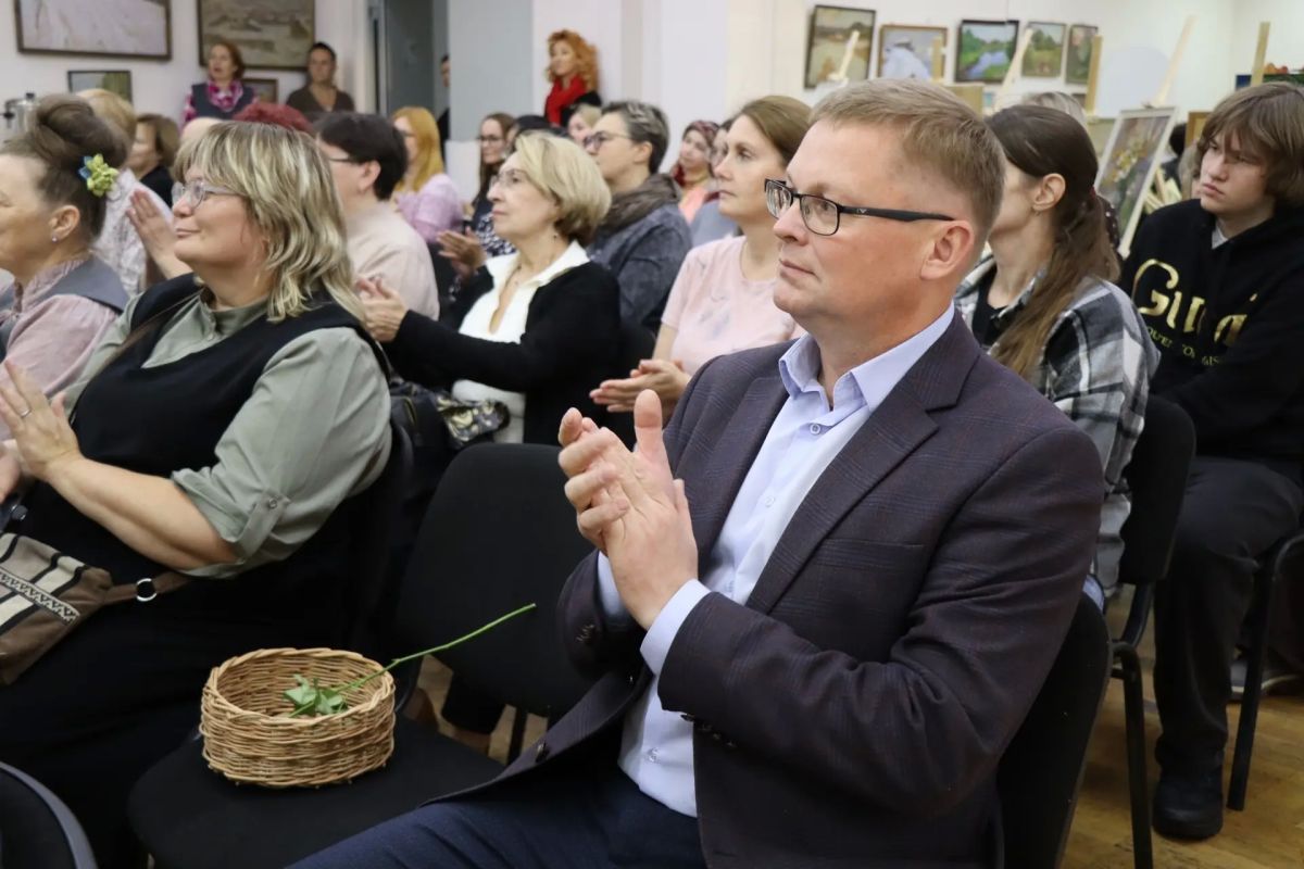 В Сыктывкаре представили календарь об узорном вязании Коми под названием «Сила традиций» В Сыктывкаре представили календарь об узорном вязании Коми под названием «Сила традиций»