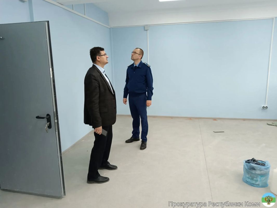 Прокурор г. Воркуты Сергей Данилов совместно с заместителем руководителя Агентства проектного управления РК Ольгой Сафиной посетили объекты, строительство и ремонт которых производится за счёт бюджетных средств в рамках... Прокурор г. Воркуты Сергей Данилов совместно с заместителем руководителя Агентства проектного управления РК Ольгой Сафиной посетили объекты, строительство и ремонт которых производится за счёт бюджетных средств в рамках...