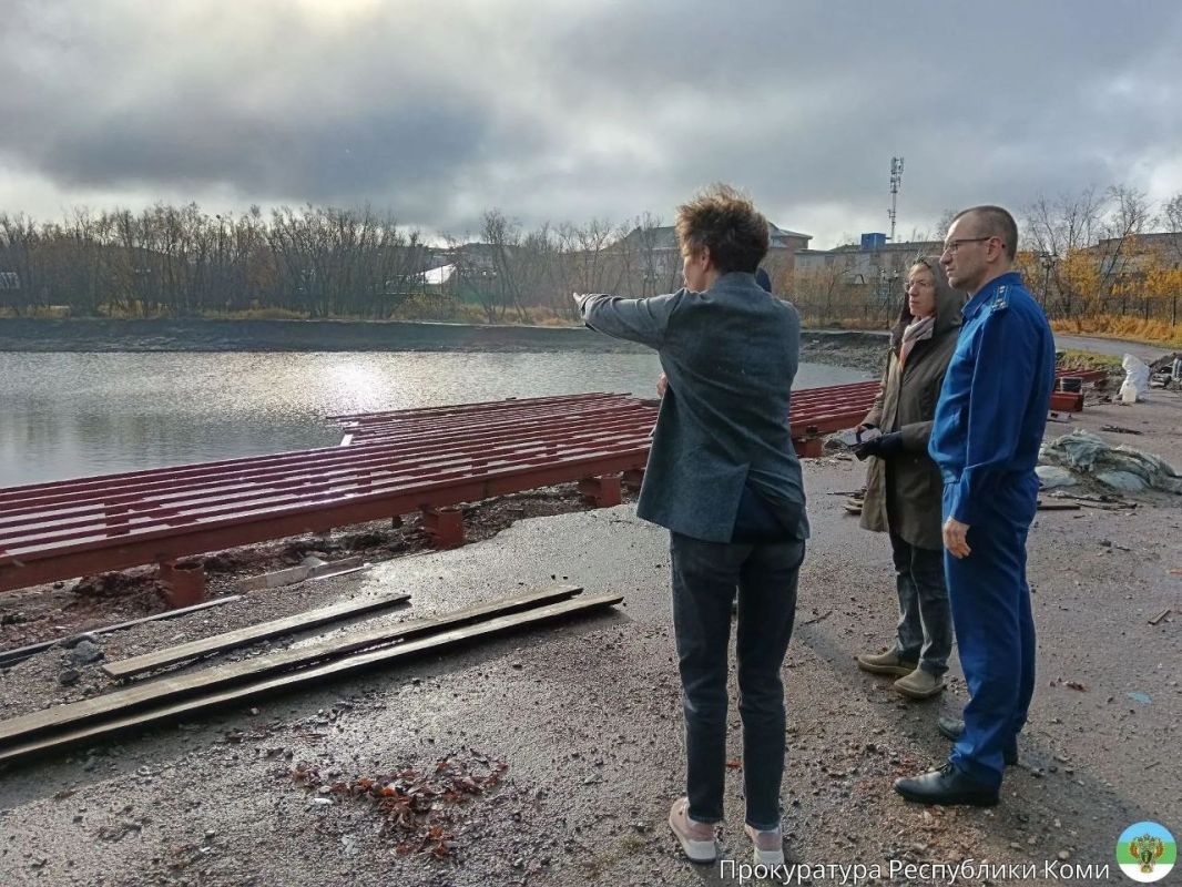 Прокурор г. Воркуты Сергей Данилов совместно с заместителем руководителя Агентства проектного управления РК Ольгой Сафиной посетили объекты, строительство и ремонт которых производится за счёт бюджетных средств в рамках... Прокурор г. Воркуты Сергей Данилов совместно с заместителем руководителя Агентства проектного управления РК Ольгой Сафиной посетили объекты, строительство и ремонт которых производится за счёт бюджетных средств в рамках...