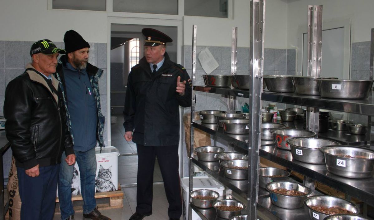В Центре кинологической службы МВД по Республике Коми состоялась встреча с ветераном ведомства В Центре кинологической службы МВД по Республике Коми состоялась встреча с ветераном ведомства