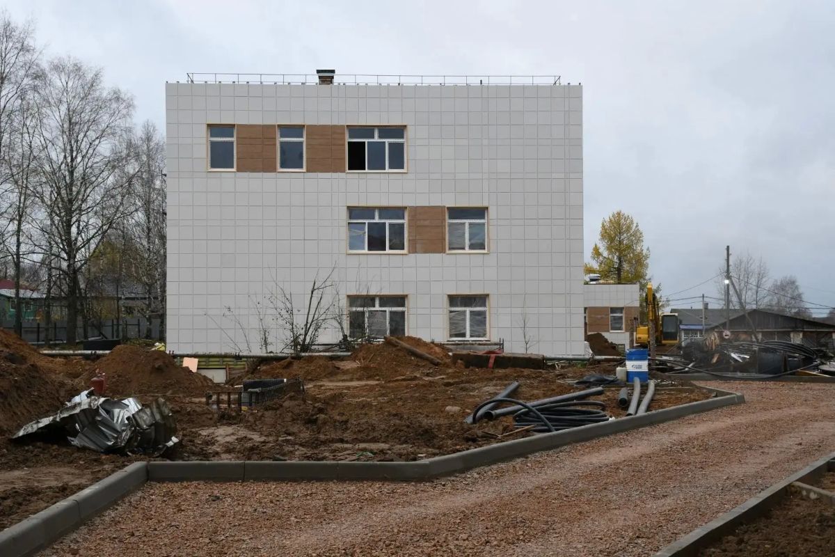 В Усть-Куломе строят новую поликлинику В Усть-Куломе строят новую поликлинику