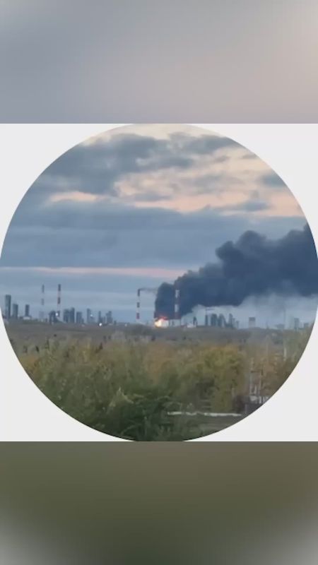 Зеленский заявил о поражении НПЗ в Ухте