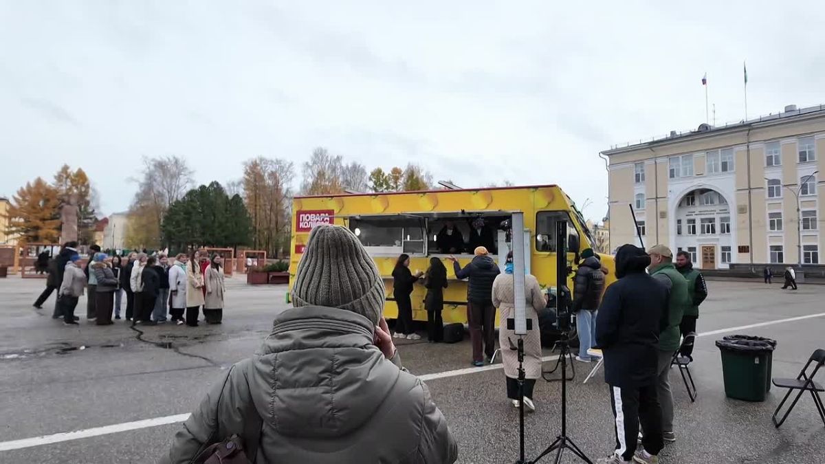 Максим Мартышин: Вчера на Стефановской площади с самого утра было оживлённо: к нам приехала съёмочная группа Первого канала