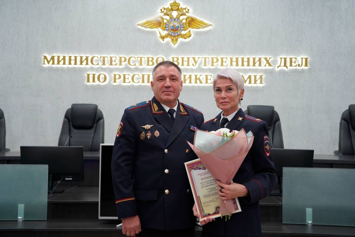 Андрей Сицский поздравил сотрудников службы дознания с профессиональным праздником Андрей Сицский поздравил сотрудников службы дознания с профессиональным праздником
