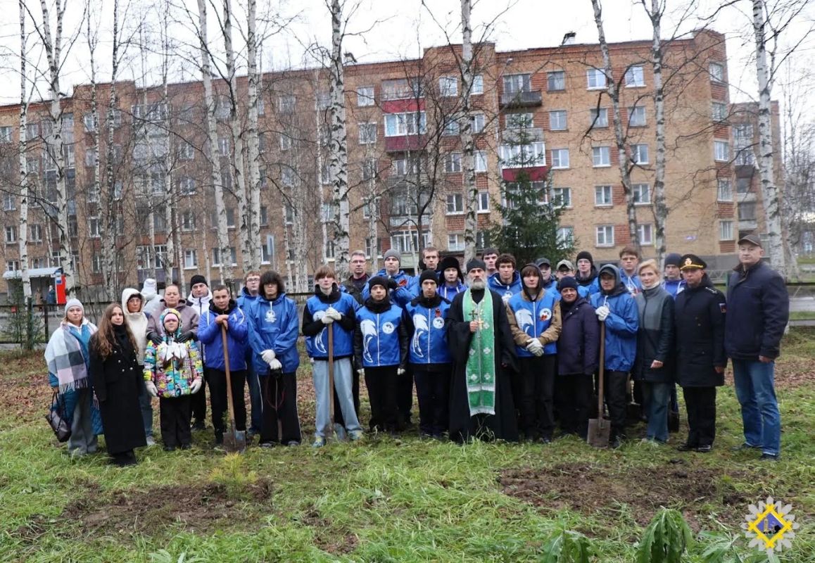 В Инте открыли «Аллею памяти» в честь героев локальных конфликтов и СВО В Инте открыли «Аллею памяти» в честь героев локальных конфликтов и СВО