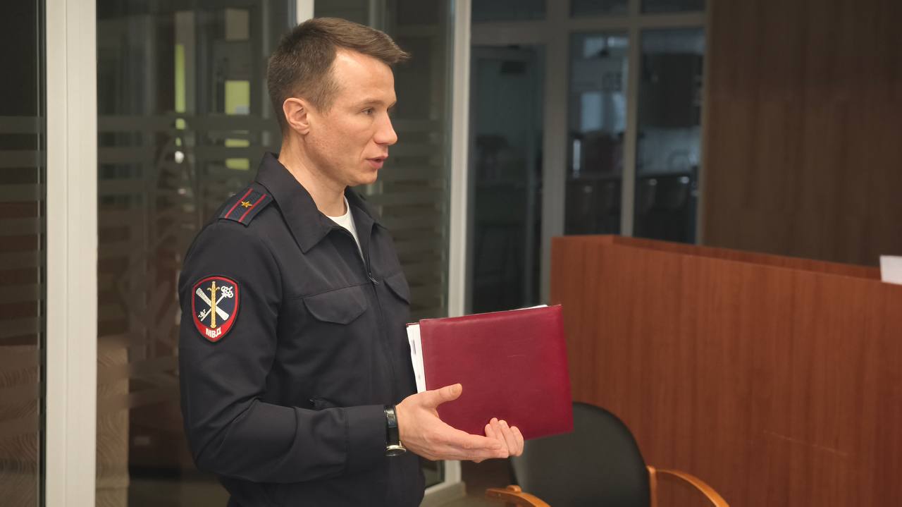 Представитель правового отдела МВД по Коми провёл профориентационную встречу со студентами-юристами КРАГСиУ