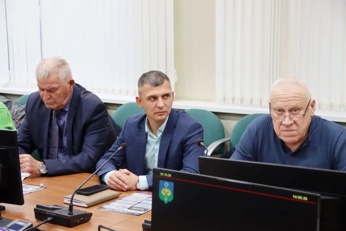 Максим Мартышин: В администрации Сыктывкара вручили паспорта готовности теплоснабжающим и теплосетевым организациям Максим Мартышин: В администрации Сыктывкара вручили паспорта готовности теплоснабжающим и теплосетевым организациям
