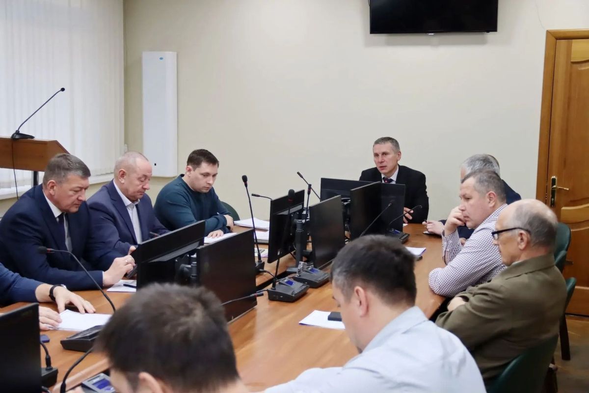 Максим Мартышин: В администрации Сыктывкара вручили паспорта готовности теплоснабжающим и теплосетевым организациям Максим Мартышин: В администрации Сыктывкара вручили паспорта готовности теплоснабжающим и теплосетевым организациям